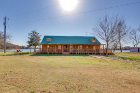 Private Lake On-Site Secluded Retreat in Grant!